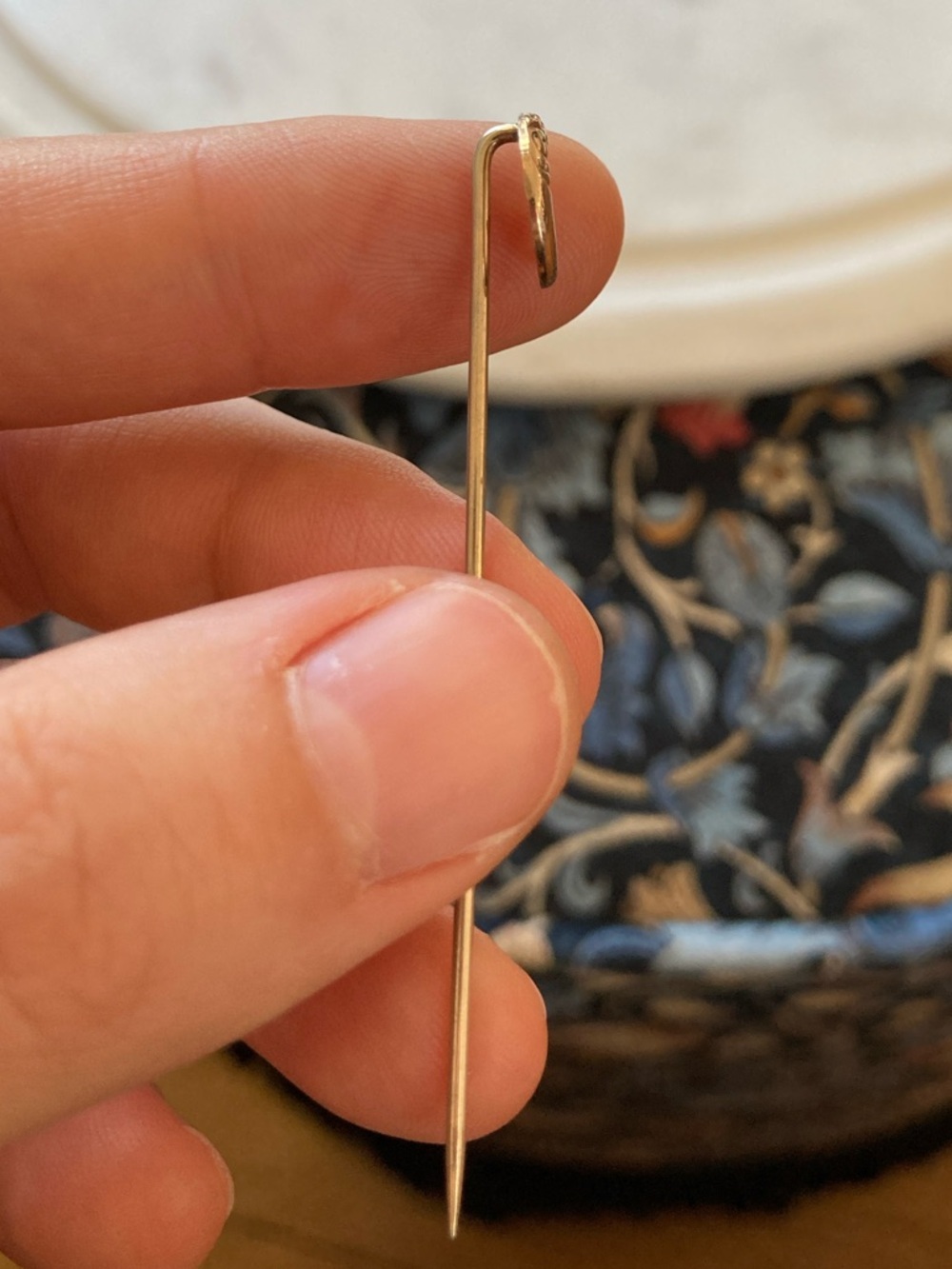 Antique Victorian Crescent Moon & Star Gold Stick Pin - Picture 9 of 11